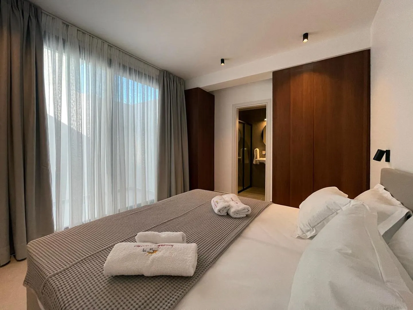 Villa Grace Polychrono