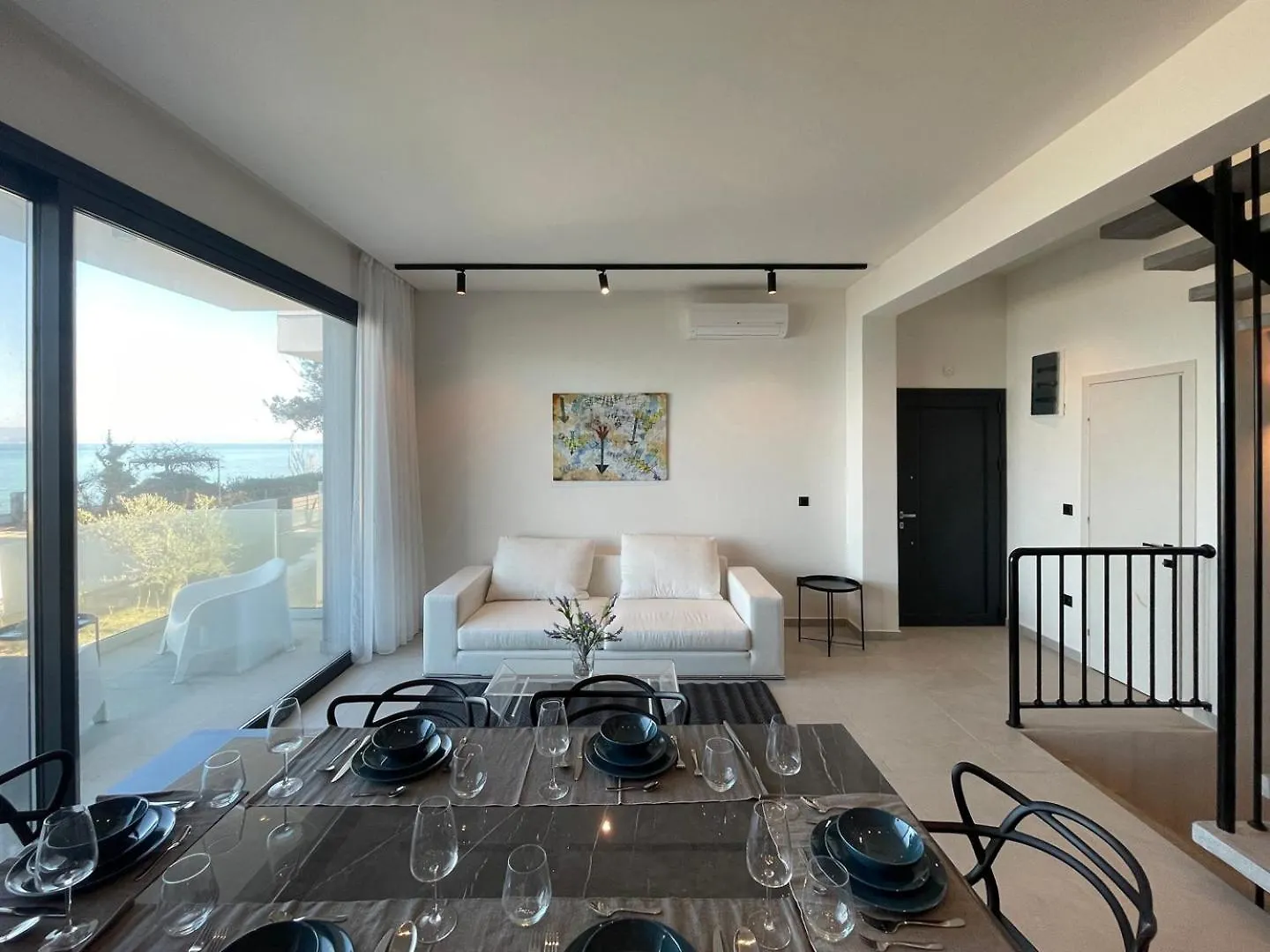 Villa Grace Polychrono