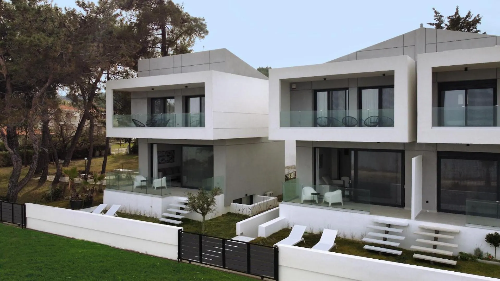 Villa Grace Polychrono