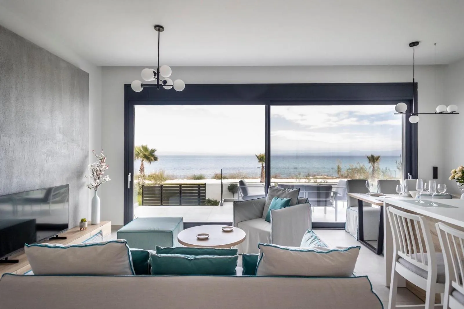 Villa Grace Polychrono